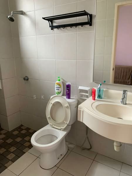 Rumah Teres untuk Dijual di Bandar Puteri Puchong (Puchong) - Sky Wong - Bathroom - PropertyGuru.com.my