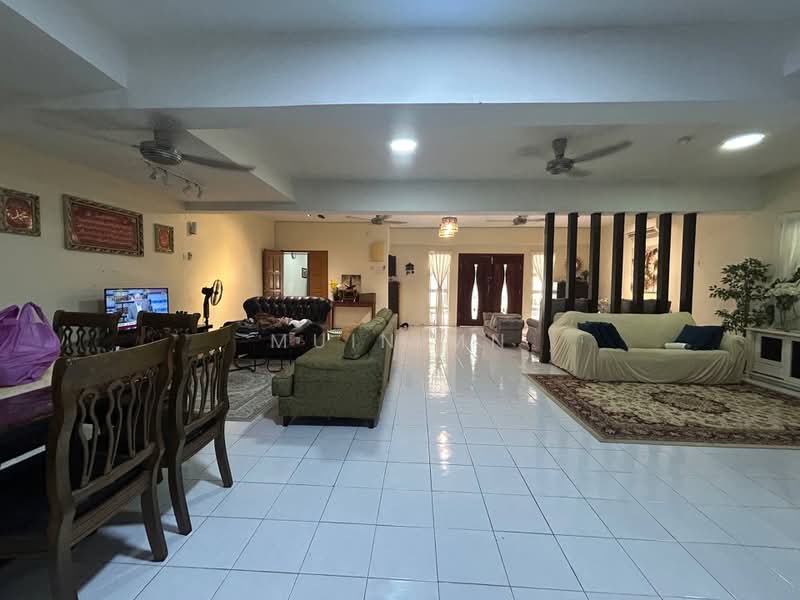 2-storey Terraced House for Sale in Subang Bestari (Shah Alam) - Muin Mn - Living Room - PropertyGuru.com.my