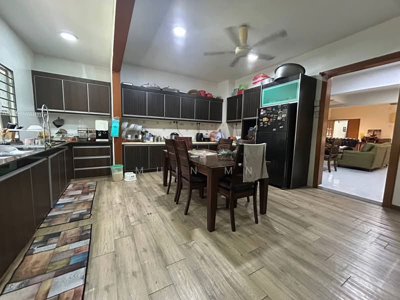 2-storey Terraced House for Sale in Subang Bestari (Shah Alam) - Muin Mn - Kitchen - PropertyGuru.com.my