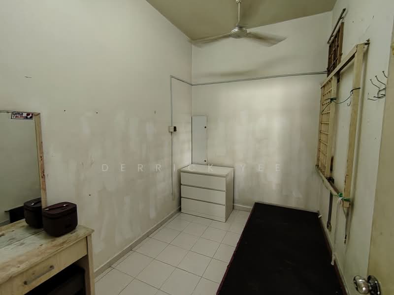 Rumah Kluster untuk Disewa di Taman Tasik Utama (Bukit Katil) - Derrick Yee - Bedroom - PropertyGuru.com.my