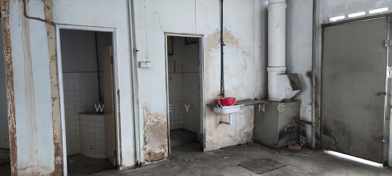 Shop / Office for Rent in Taman Midah (Cheras) - Wesley Wong - Bathroom - PropertyGuru.com.my