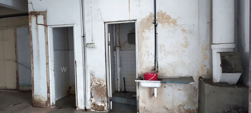 Shop / Office for Rent in Taman Midah (Cheras) - Wesley Wong - Bathroom - PropertyGuru.com.my