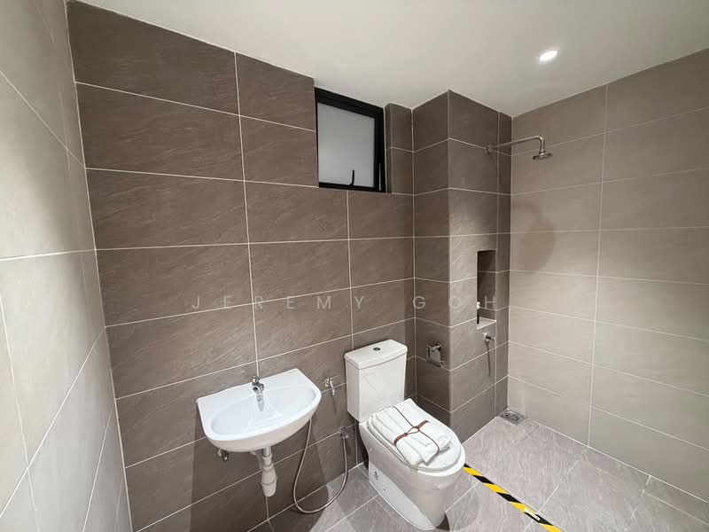 Servis Apartment untuk Dijual di Bodaiju Residences - Jeremy Goh - Bathroom - PropertyGuru.com.my