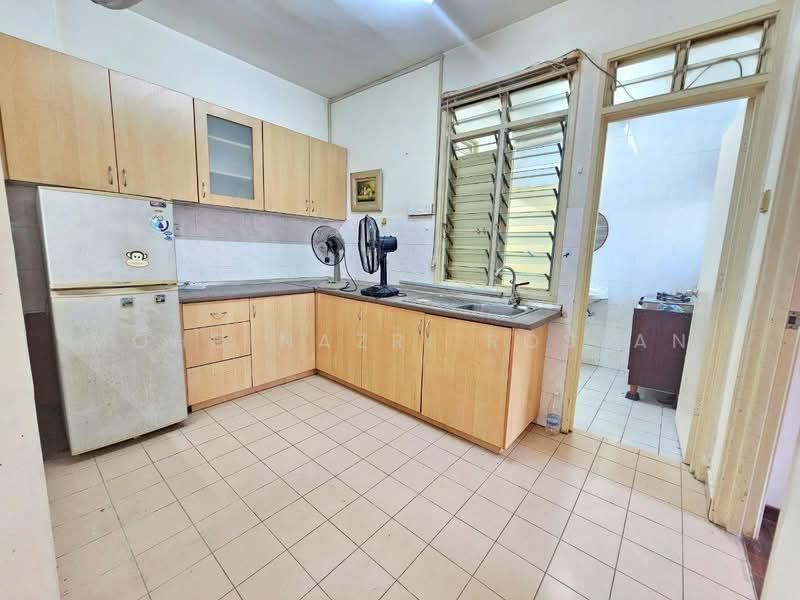 Apartment for Sale at Pangsapuri Suria - Mohd Nazri Roslan - PropertyGuru.com.my