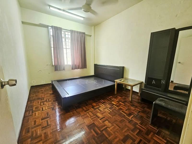 Apartment for Sale at Pangsapuri Suria - Mohd Nazri Roslan - PropertyGuru.com.my