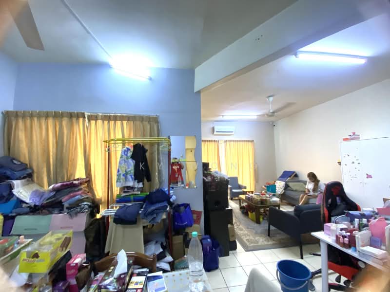Terraced House for Sale in Bandar Kinrara Seksyen 5 (Bandar Kinrara) - Sky Wong - Living Room - PropertyGuru.com.my