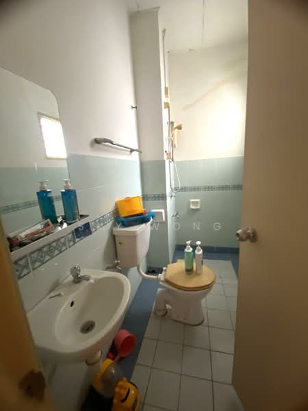Terraced House for Sale in Bandar Kinrara Seksyen 5 (Bandar Kinrara) - Sky Wong - Bathroom - PropertyGuru.com.my