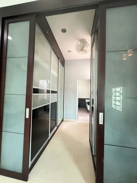 Semi-Detached House for Sale in Taman Selayang (Butterworth) - SH Lee - Corridor - PropertyGuru.com.my
