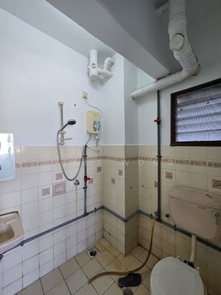 Condominium for Rent at Menara Alpha - James Wong - Bathroom - PropertyGuru.com.my