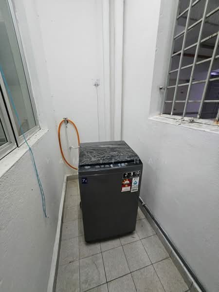Servis Apartment untuk Disewa di The Arc - Yam Yi Han - Balcony - PropertyGuru.com.my
