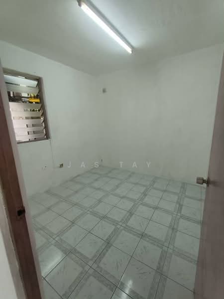 Flat for Sale at Taman Daya - Jalan Bertam 1, 10 and 16 - Jas Tay - Interior - PropertyGuru.com.my