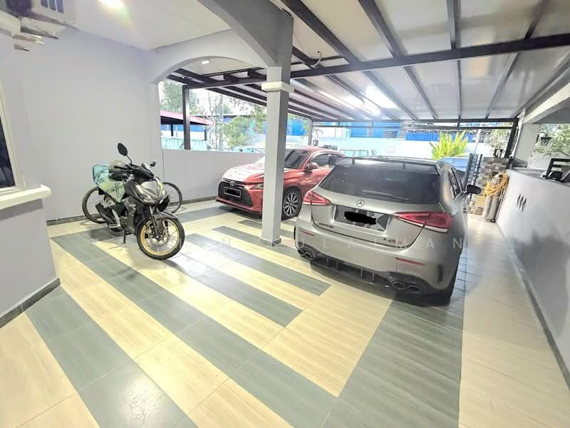 Rumah Teres untuk Dijual di Taman Seri Sementa (Kapar) - Yasmin Sulaiman - Car Park - PropertyGuru.com.my