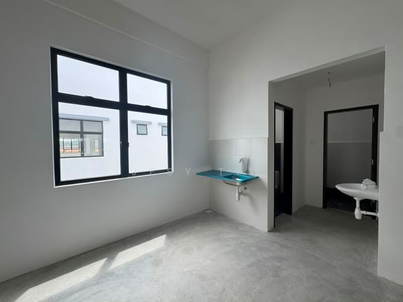 Shop / Office for Rent in Eco Business Park 2 Senai (Senai) - Jesy Tey - Interior - PropertyGuru.com.my
