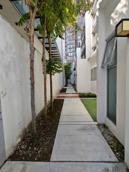 Kondominium untuk Dijual di Elevia Residences - Yea Mey - Exterior - PropertyGuru.com.my
