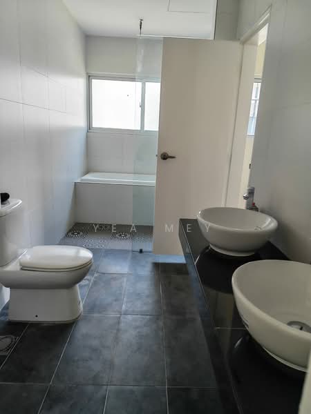 Kondominium untuk Dijual di Elevia Residences - Yea Mey - Bathroom - PropertyGuru.com.my