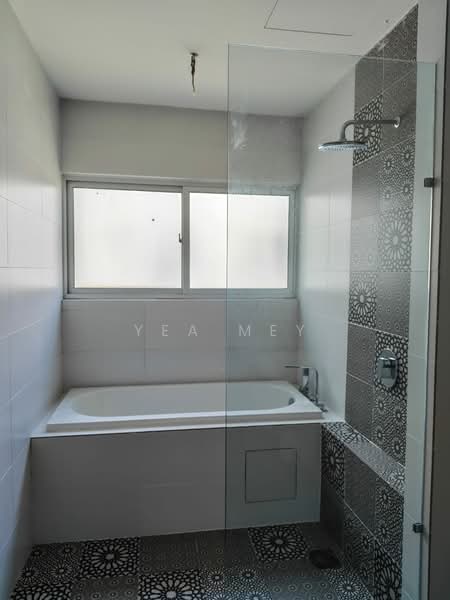 Kondominium untuk Dijual di Elevia Residences - Yea Mey - Bathroom - PropertyGuru.com.my