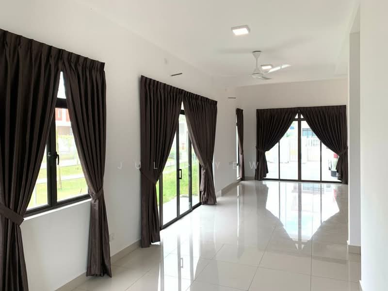 Rumah Teres 2 Tingkat untuk Dijual di Iskandar Puteri (Nusajaya) (Johor) - Julie Yew - Living Room - PropertyGuru.com.my