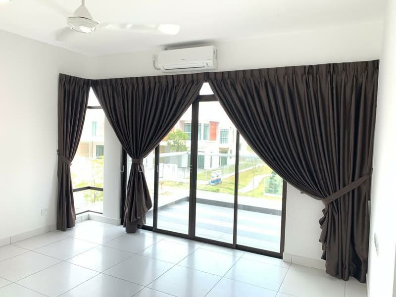 Rumah Teres 2 Tingkat untuk Dijual di Iskandar Puteri (Nusajaya) (Johor) - Julie Yew - Living Room - PropertyGuru.com.my