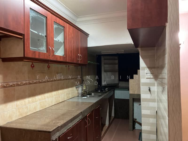 Flat for Sale at Pangsapuri Sri Meranti - Faliyana binti Muda - PropertyGuru.com.my