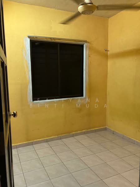 Flat for Sale at Pangsapuri Sri Meranti - Faliyana binti Muda - PropertyGuru.com.my
