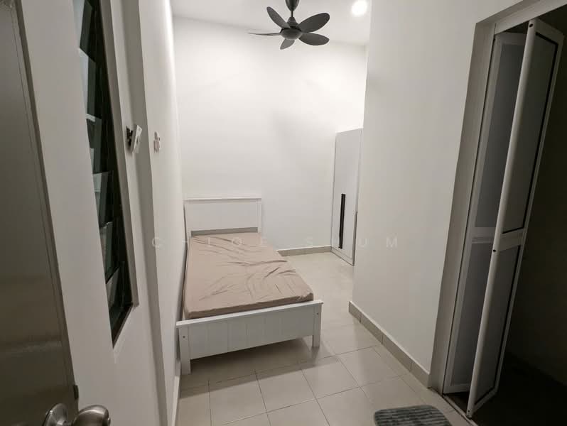 Servis Apartment untuk Disewa di SkyVille 8 @ Benteng 8 - Chloe Shum - Bedroom - PropertyGuru.com.my