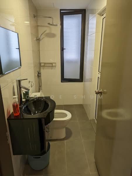 Servis Apartment untuk Disewa di SkyVille 8 @ Benteng 8 - Chloe Shum - Bathroom - PropertyGuru.com.my