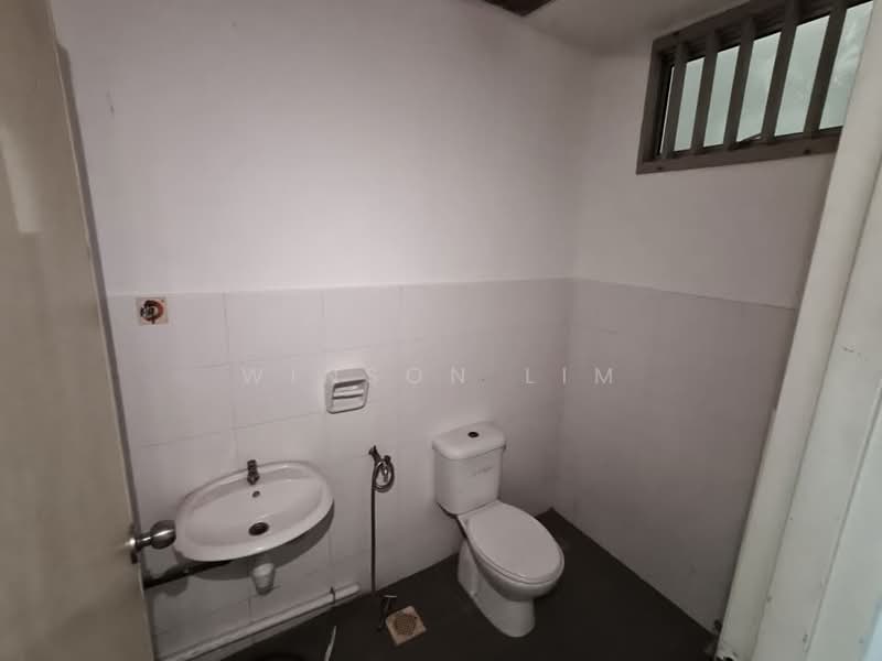 Shop / Office for Rent in Taman Desa Tebrau (Tebrau) - Winson Lim - Bathroom - PropertyGuru.com.my