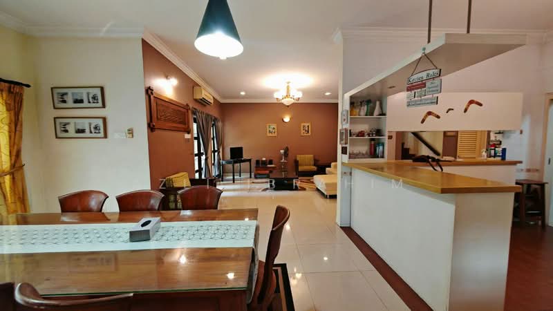 Rumah Berkembar untuk Dijual di Seksyen 9 (Bangi) - Azli Ibrahim - Dining Room - PropertyGuru.com.my