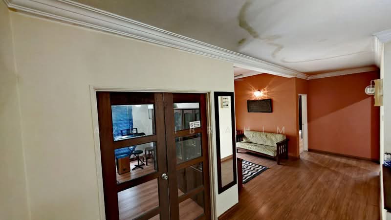 Rumah Berkembar untuk Dijual di Seksyen 9 (Bangi) - Azli Ibrahim - Living Room - PropertyGuru.com.my
