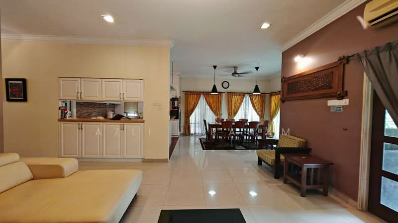 Rumah Berkembar untuk Dijual di Seksyen 9 (Bangi) - Azli Ibrahim - Living Room - PropertyGuru.com.my