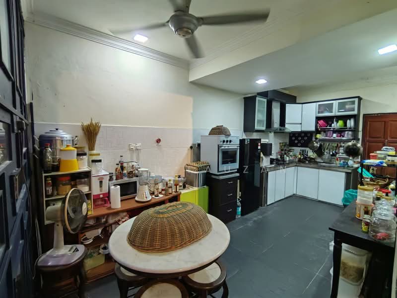 Rumah Teres 2 Tingkat untuk Dijual di Bukit Sentosa (Rawang) - Zann Fauzan - Kitchen - PropertyGuru.com.my