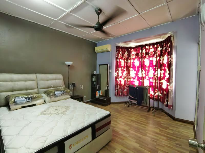 Rumah Teres 2 Tingkat untuk Dijual di Bukit Sentosa (Rawang) - Zann Fauzan - Bedroom - PropertyGuru.com.my
