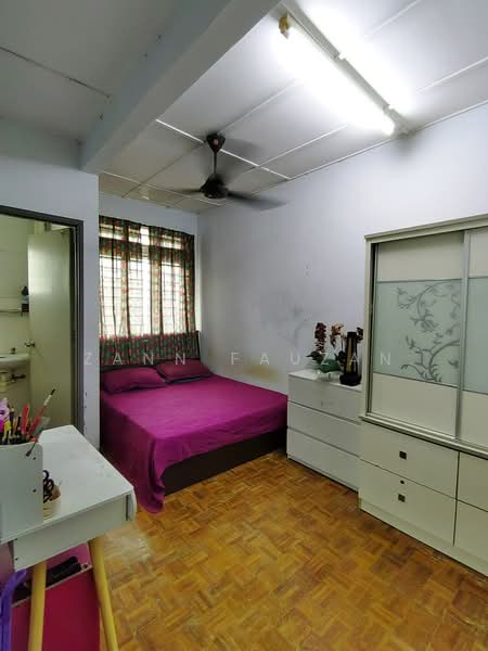 Rumah Teres 2 Tingkat untuk Dijual di Bukit Sentosa (Rawang) - Zann Fauzan - Bedroom - PropertyGuru.com.my