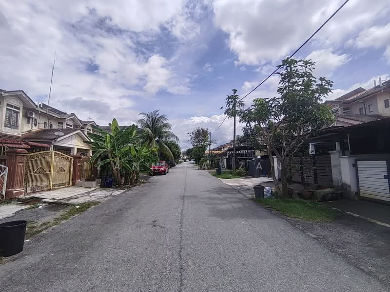 Rumah Teres 2 Tingkat untuk Dijual di Bukit Sentosa (Rawang) - Zann Fauzan - Exterior - PropertyGuru.com.my