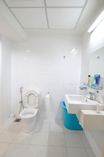 Servis Apartment untuk Disewa di Solaris Dutamas - Calvin Loke - PropertyGuru.com.my