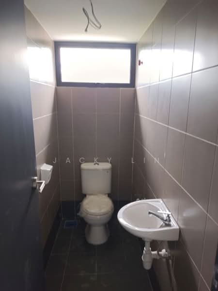 Factory for Sale in Teluk Panglima Garang (Banting) - Jacky Lin - Bathroom - PropertyGuru.com.my