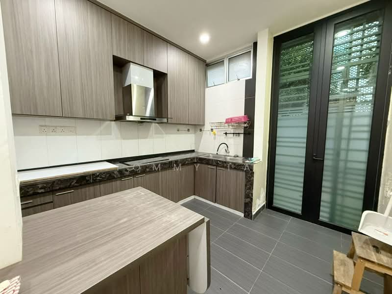 Rumah Teres 2-Tingkat untuk Dijual di Taman Eco Cascadia (Tebrau) - Tommy Tai - Kitchen - PropertyGuru.com.my