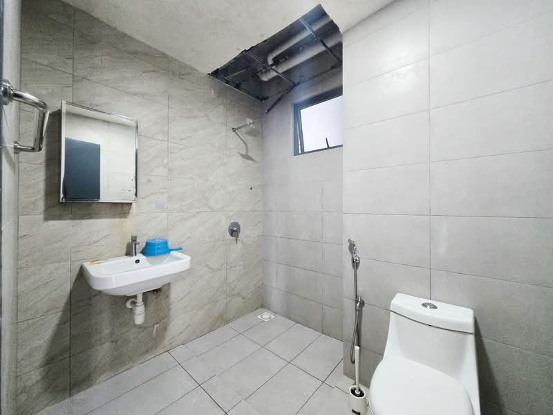 Condominium for Sale at The Holmes 2 - Zul Syafiq - Bathroom - PropertyGuru.com.my