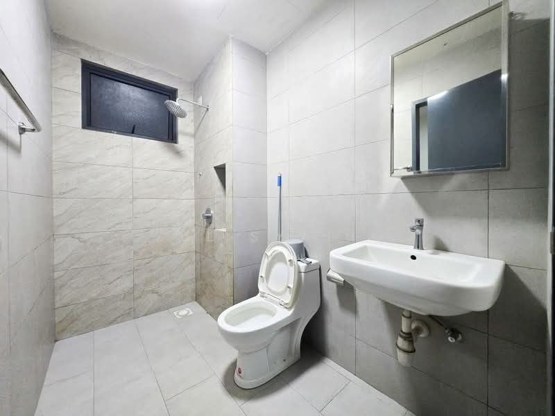 Condominium for Sale at The Holmes 2 - Zul Syafiq - Bathroom - PropertyGuru.com.my