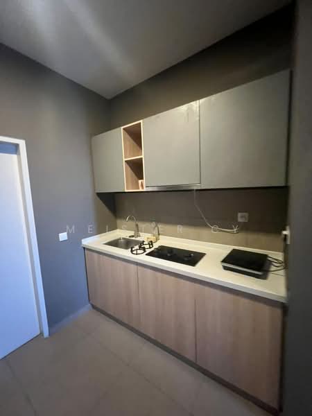 Servis Apartment untuk Disewa di Suite Enesta - Meister CY - Kitchen - PropertyGuru.com.my