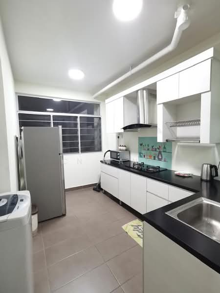 Apartment for Rent at East Bay (Seri Bayan) - CN Wang - Kitchen - PropertyGuru.com.my