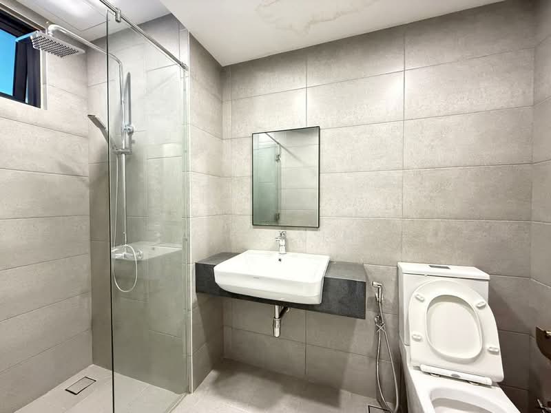 Kondominium untuk Disewa di Waterside Residence - Alex Lim - Bathroom - PropertyGuru.com.my