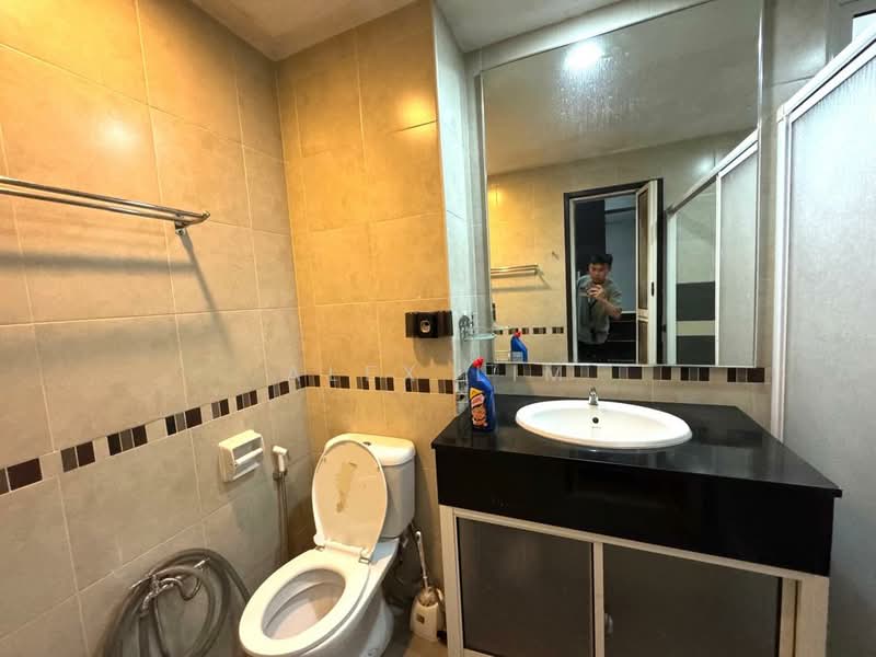Kondominium untuk Disewa di Bayswater Resort Condominium - Alex Lim - Bathroom - PropertyGuru.com.my