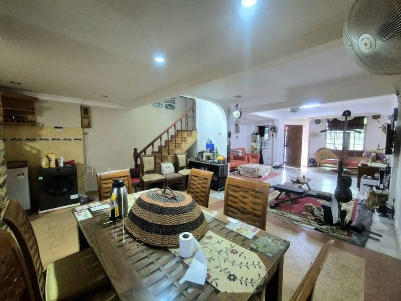 2-storey Terraced House for Sale in Taman Samudra Teres (Batu Caves) - Hazeman Omar - Living Room - PropertyGuru.com.my