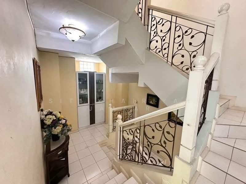 Semi-Detached House for Sale in Seksyen 7 (Shah Alam) - SITI KHAIRIYAH JAAFAR - PropertyGuru.com.my