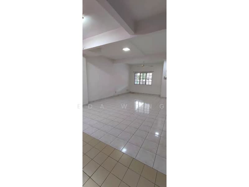 Semi-Detached House for Sale in Sungai Buloh (Selangor) - Eda Wong - Living Room - PropertyGuru.com.my