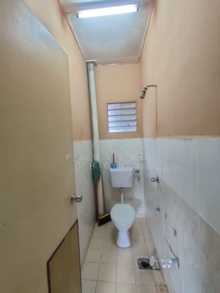 Pangsapuri untuk Dijual di Impian Apartment - Pauline Chong - Bathroom - PropertyGuru.com.my