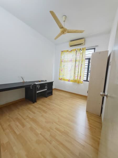 Semi-Detached House for Sale in Taman Mutiara Indah (Puchong) - Evan Goh - Study - PropertyGuru.com.my
