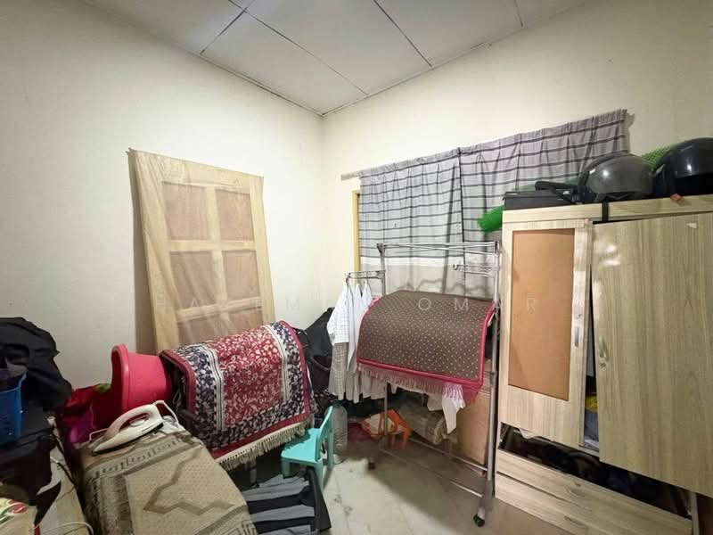 1-storey Terraced House for Sale in Alam Perdana (Puncak Alam) - Hazeman Omar - Bedroom - PropertyGuru.com.my