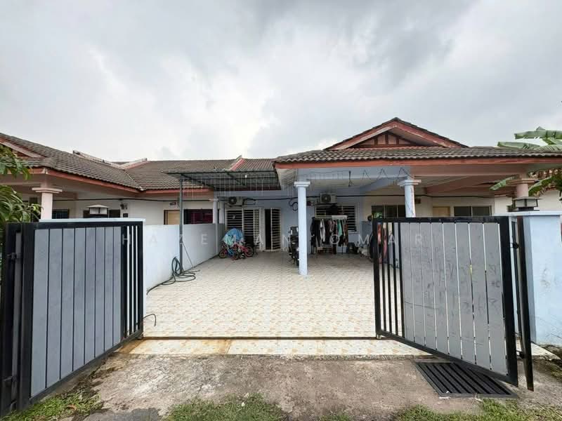 1-storey Terraced House for Sale in Alam Perdana (Puncak Alam) - Hazeman Omar - Exterior - PropertyGuru.com.my
